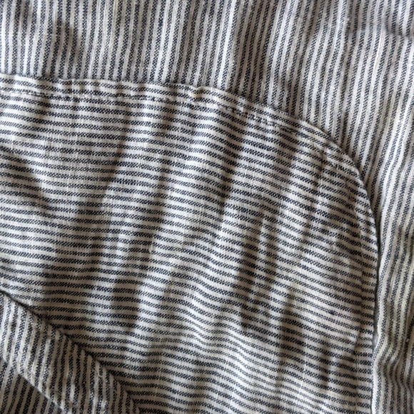 Size 2 Athleta Striped Linen Shorts - Picture 2 of 6